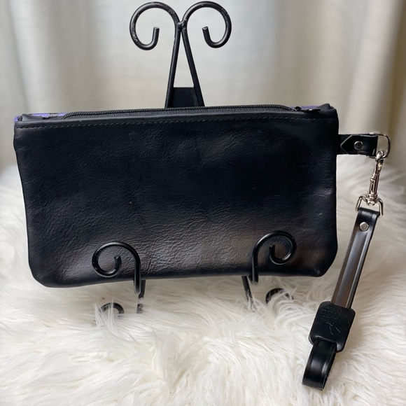 Cowhide Wristlet purple and black Aztec pattern with zipper and detachable strap - Picture 7 of 14